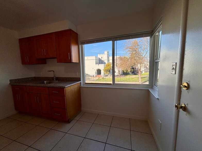 Building Photo - 8632 MacArthur Blvd