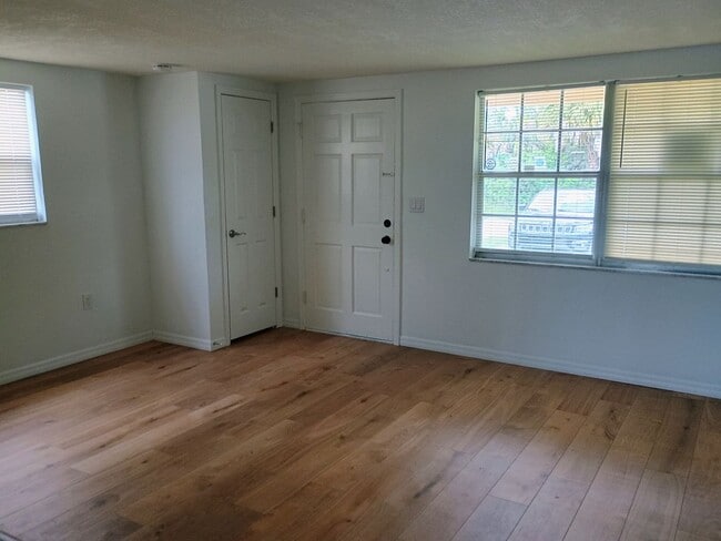 Building Photo - Waterfront Property on CANAL !!!       ***...