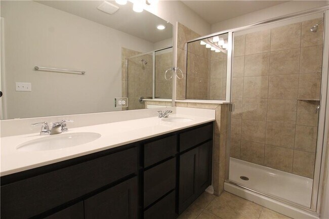 Building Photo - 2028 Arendale Dr