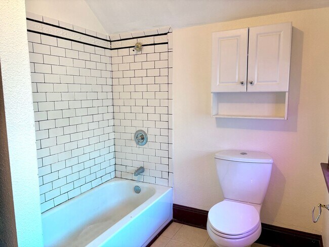 Building Photo - Historic and Spacious Humboldt Neighborhood Home w/ Covered Front/Back Patio and Huge Basement