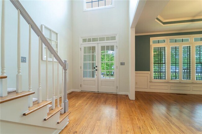 Building Photo - 313 Oak Hill Ln