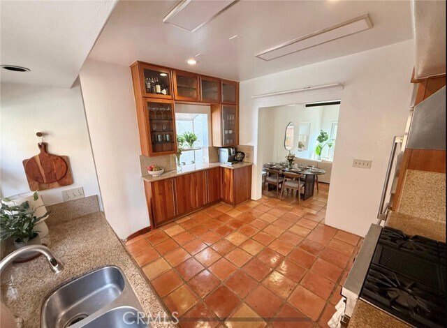 Building Photo - 214 N Irena Ave