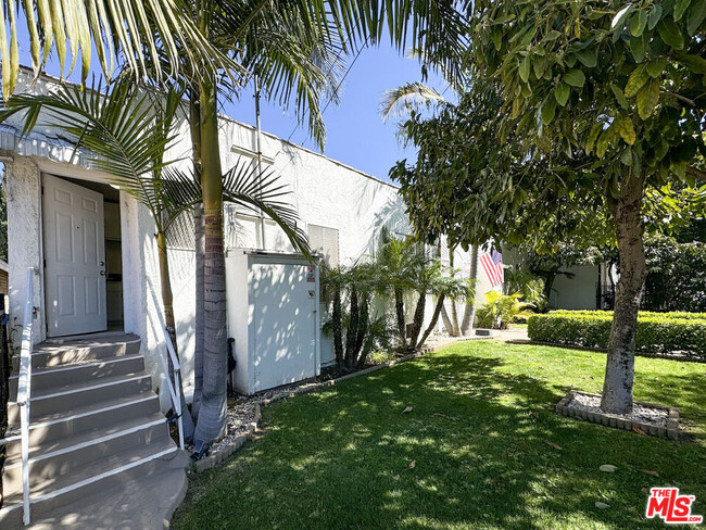 Building Photo - 4525 Franklin Ave