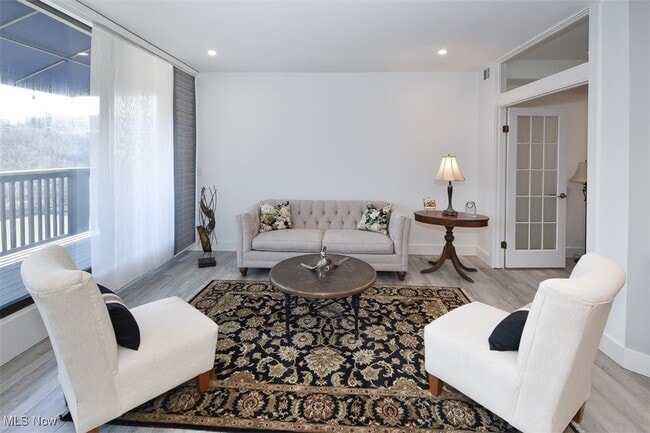 Building Photo - 19000 Lake Rd