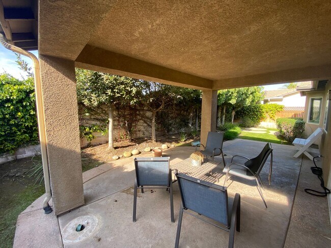 Building Photo - Gated Community of Grand Island in Seven Oaks 2 BD 2 BA Gorgeous House