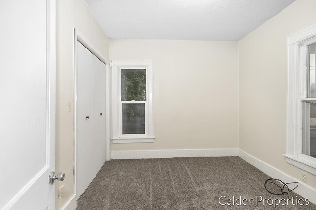 Building Photo - 1639 Wendler Ave SW