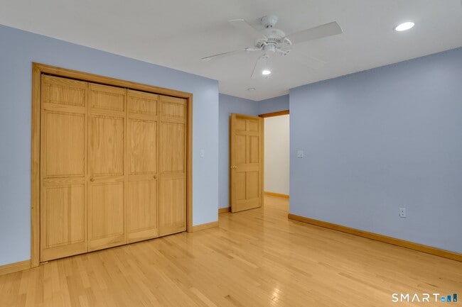 Building Photo - 228 N Granby Rd