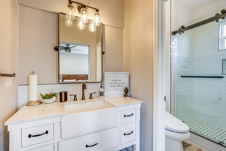 Building Photo - 1673 Harmony St