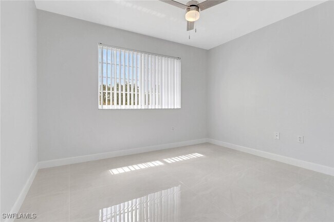Building Photo - 1210 Wildwood Lakes Blvd