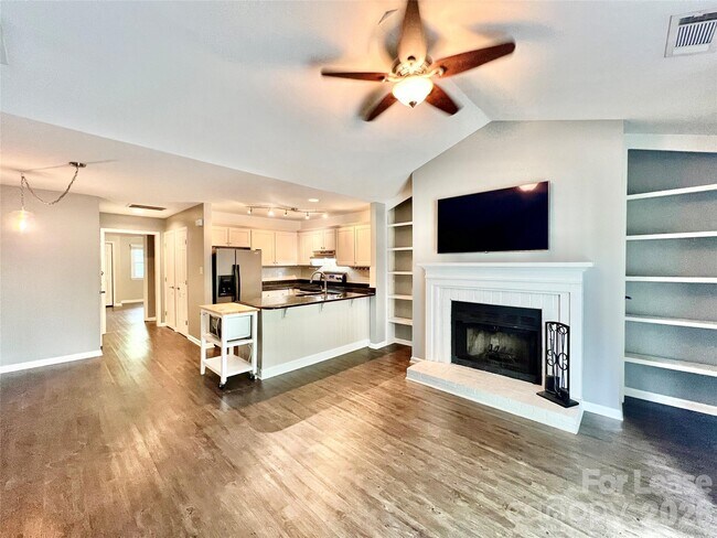 Building Photo - 3306 Selwyn Farms Ln