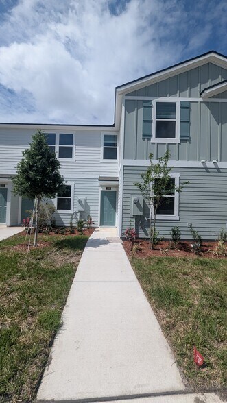 Primary Photo - 166 Palmetto Ridge Rd