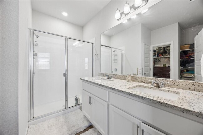 Building Photo - 8300 Augeron Dr