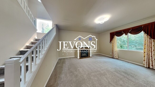 Building Photo - Spacious 5-bedroom home in a great community with 2-car garage, washer and dryer, just minutes fr...