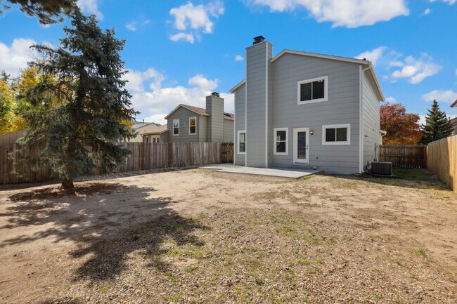 Building Photo - 8455 Ilex Dr