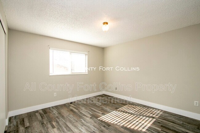 Building Photo - 774 S Edinburgh Dr