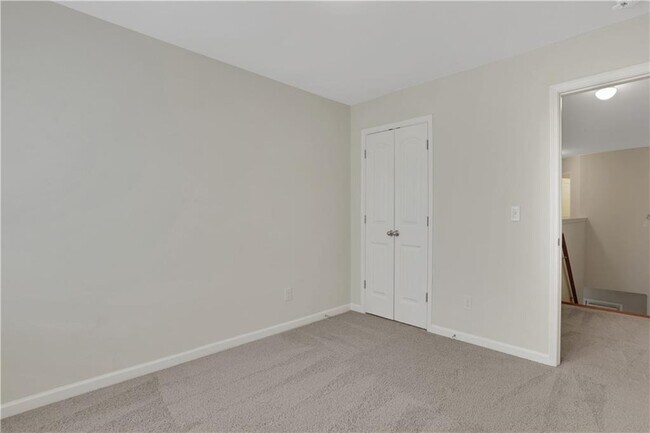 Building Photo - 1300 Hopkins Dr