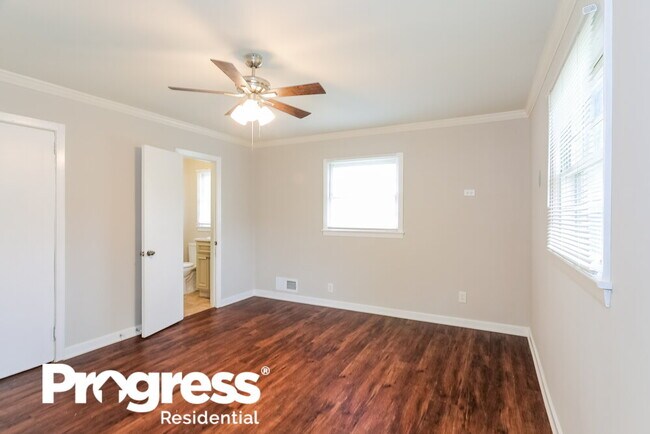 Building Photo - 1201 Monterey Dr