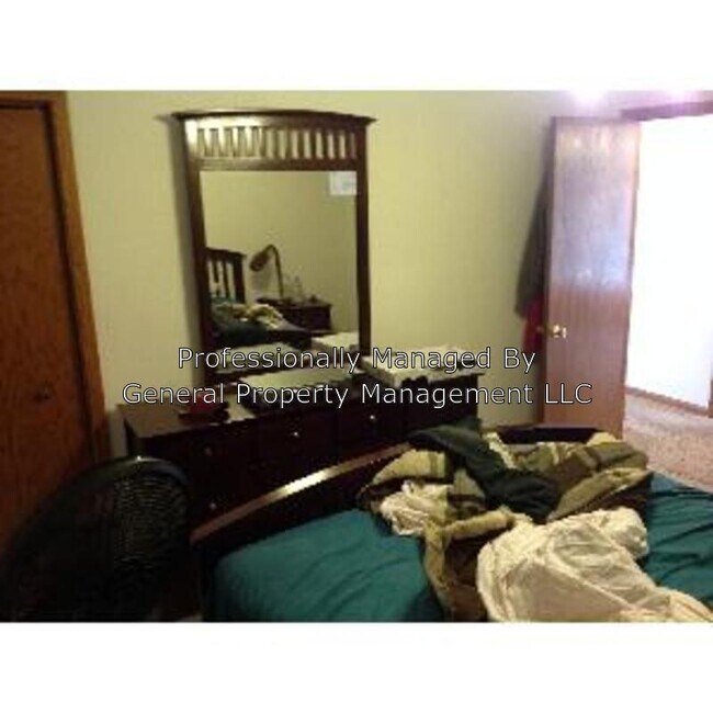 Building Photo - 2305 Martin St Apt 12 2305 Martin Street 12