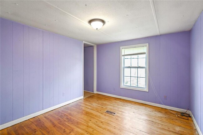 Building Photo - 148 Pine Tree Path