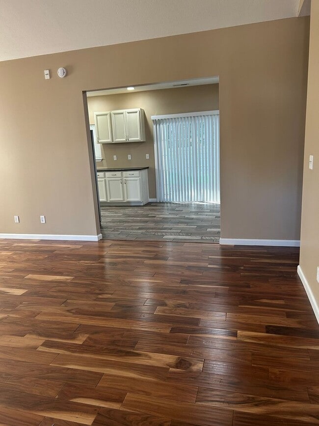 Building Photo - 3051 Bluster Ct