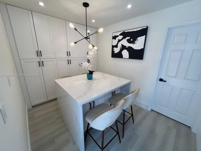 Building Photo - 503 Jackson Ave