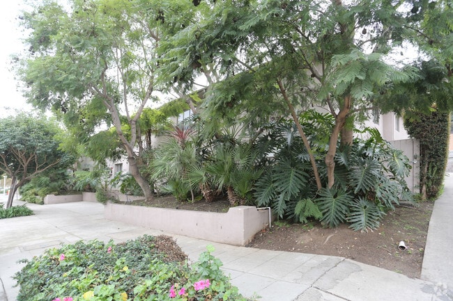 Building Photo - 11720 Bellagio Rd