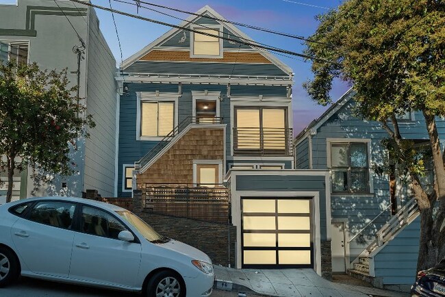 Building Photo - 16 Putnam St