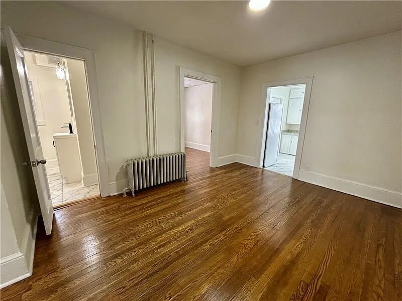 Building Photo - 310 N 5th St