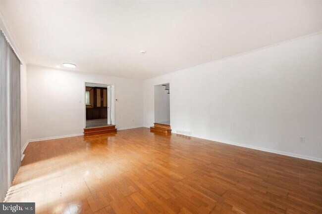 Building Photo - 1226 Fleetwood Rd