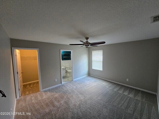 Building Photo - 3022 Plantation Ridge Dr