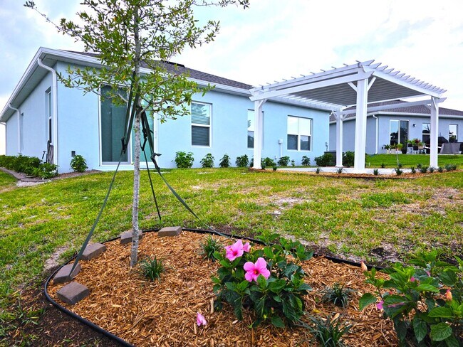 Building Photo - OOH-LA-LA ! Vero Beach Rentals. Vero Beach Rent, LLC and Property Management Company