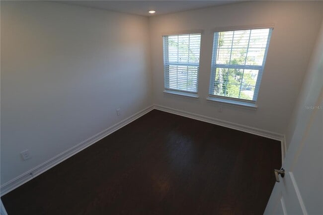 Building Photo - 4510 S Manhattan Ave