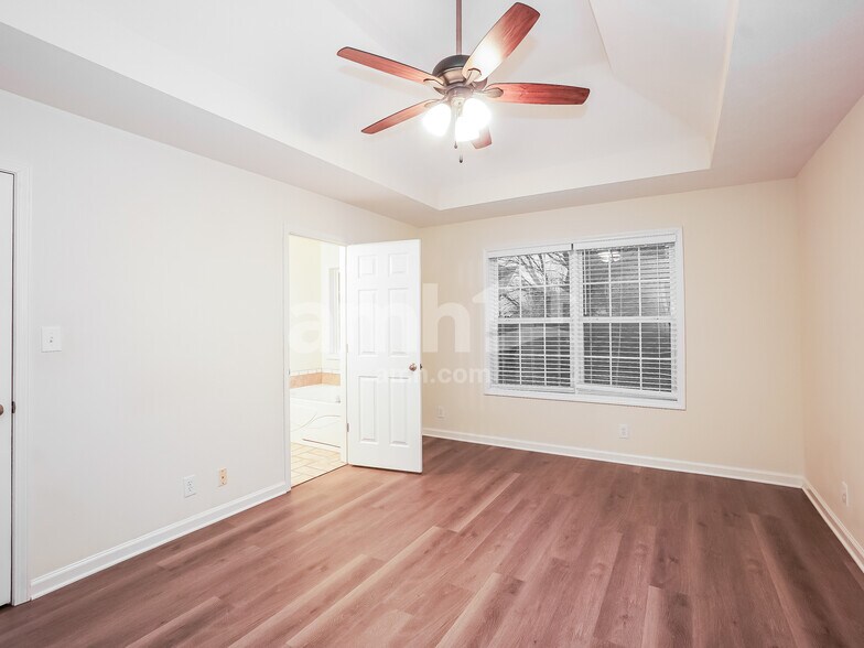 Building Photo - 3697 S Naples Ct