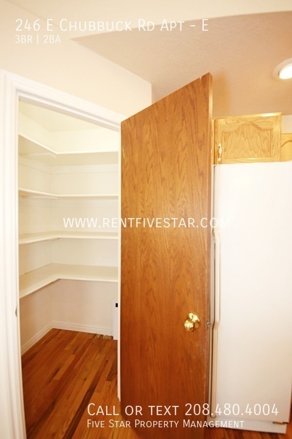 Building Photo - 246 E Chubbuck Rd