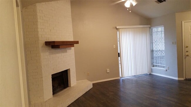 Building Photo - 12206 Alderbrook Dr