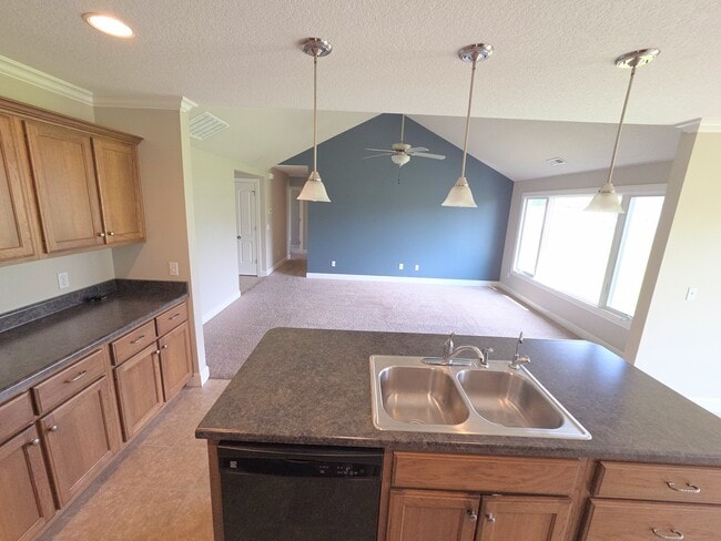 Building Photo - 805 Beal Brook Pass