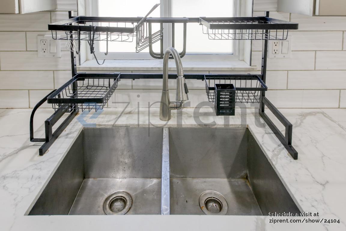 Building Photo - 1301 Prado St