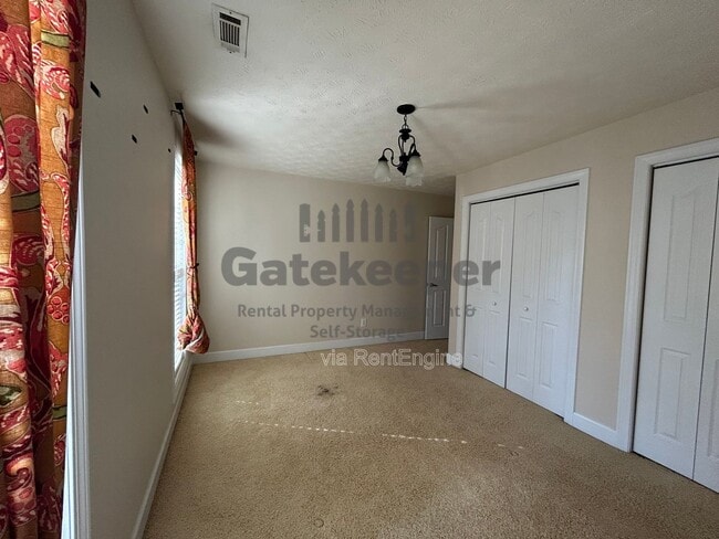 Building Photo - 111 Hanbury Ln