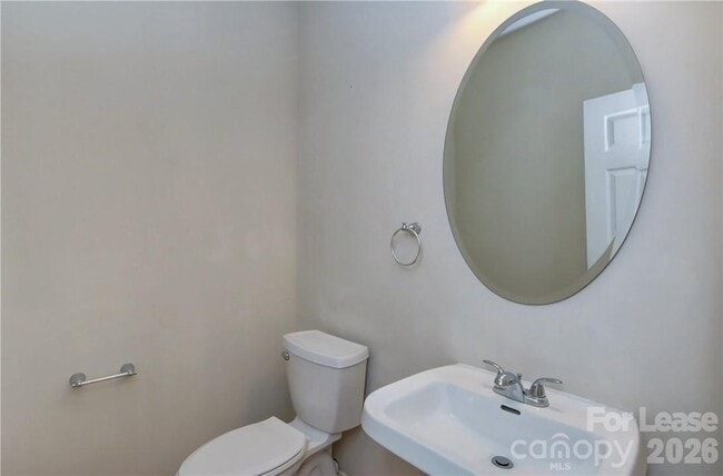 Building Photo - 10496 Gunnison Ln