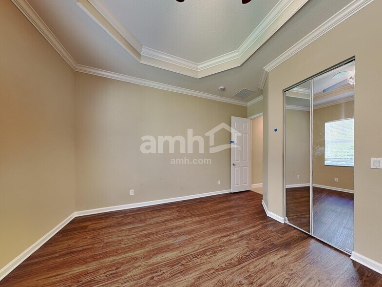 Building Photo - 996 NW Leonardo Cir