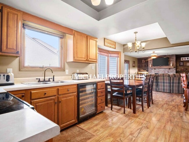 Building Photo - 9034 Dunmore Ln