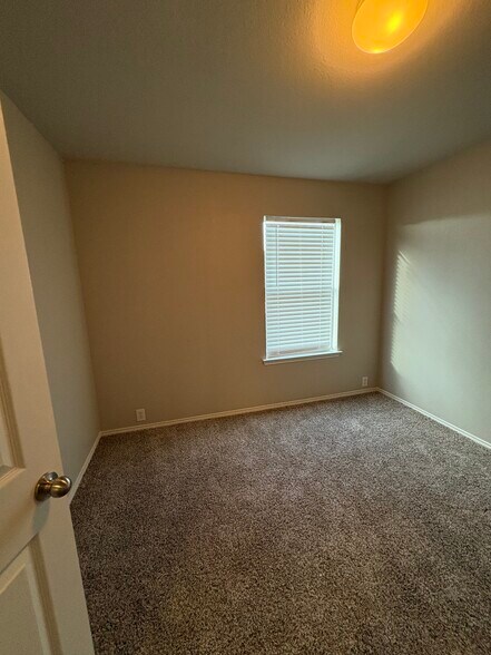 Building Photo - 4113 Macy Ln