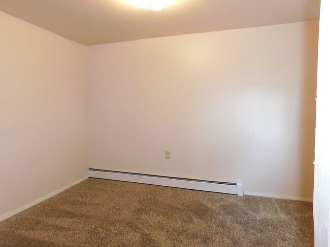Building Photo - 520-520 129 29 Rd