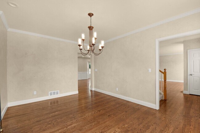 Building Photo - 2420 Regal View Ct