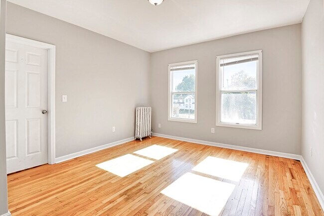 Building Photo - 34 Kellogg St