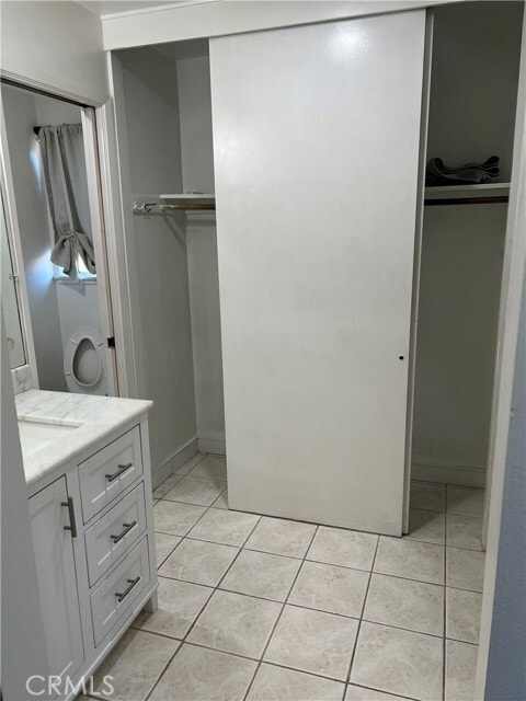 Building Photo - 10558 Cantrell Ave