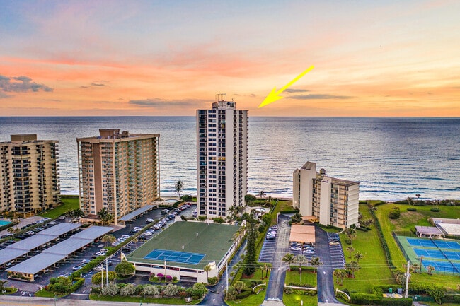 Building Photo - 5420 N Ocean Dr