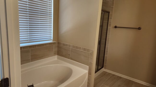 Building Photo - 114 Torpoint Rd