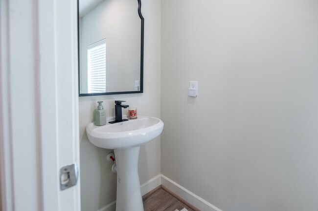 Building Photo - 4919 Avenue J