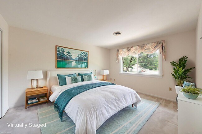 Building Photo - 592 Mountain Rd